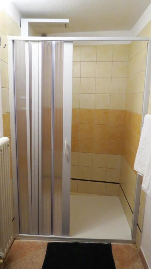 Lo Gnomo Sotto Al Glicine Apartment Chatillon Luaran gambar